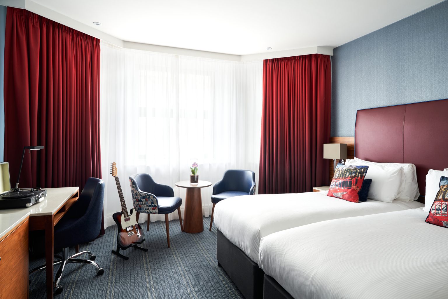 The Cumberland hotel room